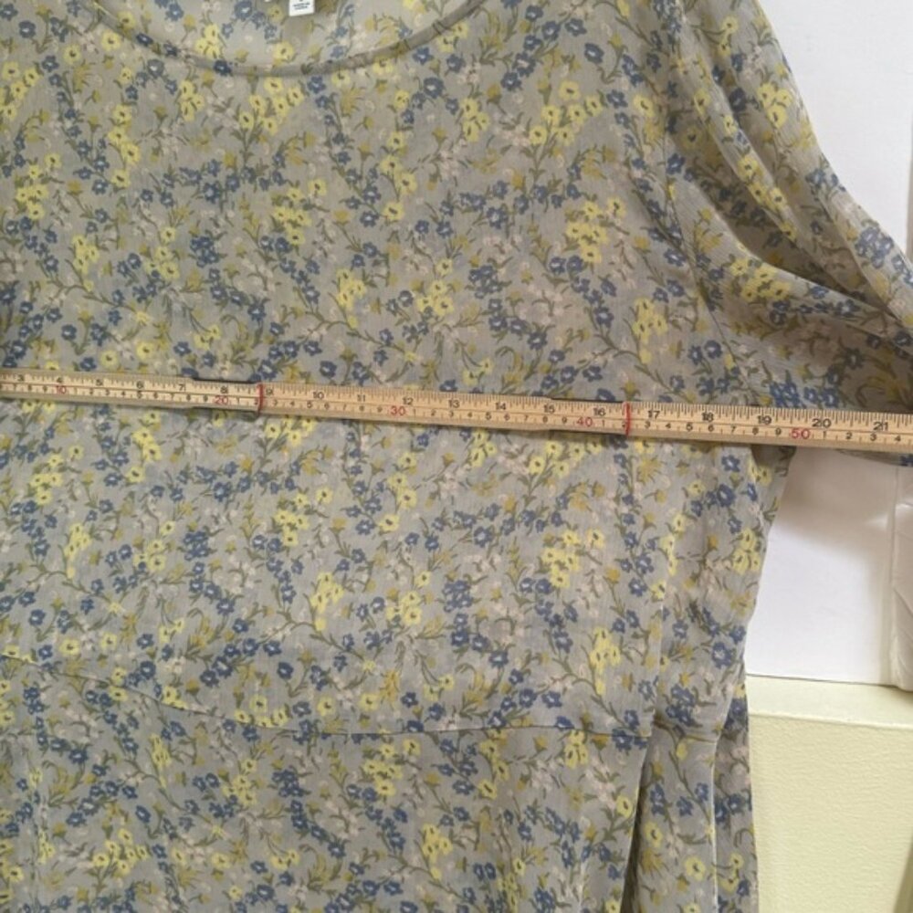 Uniqlo NEW Floral Lightweight Semi Sheer Bell Sleeve Flowy Blouse Top Peplum L - Picture 15 of 16